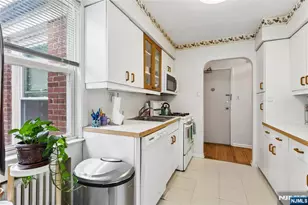 23 Park 88, Verona, NJ 07044 - Photo 4