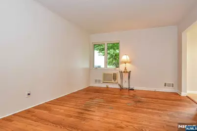 419 Madison Avenue, Hasbrouck Heights, NJ 07604 - Photo 16