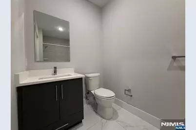 1685 Bergen Boulevard 501 #501, Fort Lee, NJ 07024 - Photo 6