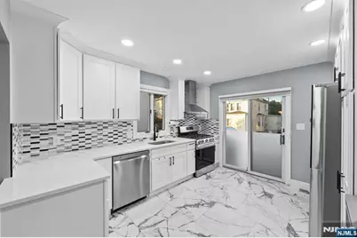 266 Grant Avenue A #A, Cliffside Park, NJ 07010 - Photo 8