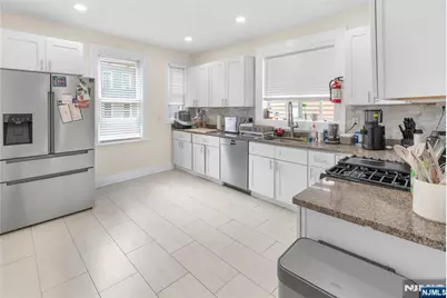 233 Clinton Street, East Orange, NJ 07018 - Photo 8