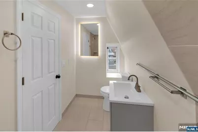 233 Clinton Street, East Orange, NJ 07018 - Photo 28