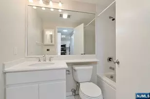 403B Nelson Ct, Edgewater, NJ 07020 - Photo 16