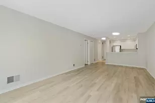 403B Nelson Ct, Edgewater, NJ 07020 - Photo 8