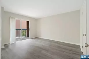 403B Nelson Ct, Edgewater, NJ 07020 - Photo 10