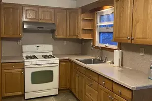 146 Westminster Pl 2nd Floor, Lodi, NJ 07644 - Photo 2
