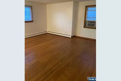 146 Westminster Place 2nd Floor #2nd floor, Lodi, NJ 07644 - Photo 4