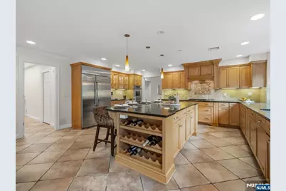 44 Barrett Lane, Wyckoff Township, NJ 07481 - Photo 18