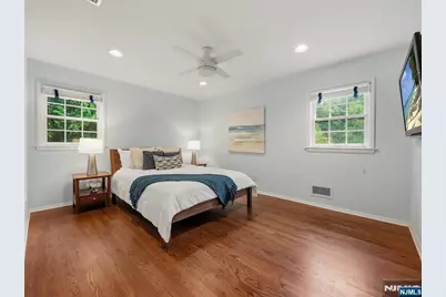 44 Barrett Lane, Wyckoff Township, NJ 07481 - Photo 34