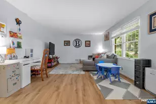 265 Collignon Way 1A, River Vale Township, NJ 07675 - Photo 4