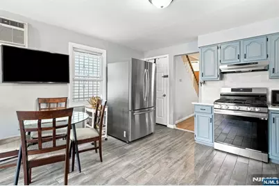 67 Marne Street, Newark, NJ 07105 - Photo 8