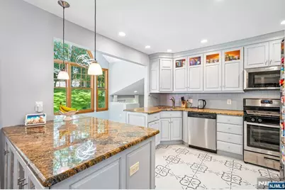 41 Magnolia Avenue, Montvale, NJ 07645 - Photo 12