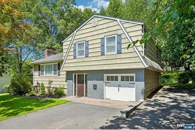 41 Magnolia Avenue, Montvale, NJ 07645 - Photo 2