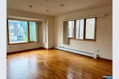 1643 Maple Street, Fort Lee, NJ 07024 - Photo 4