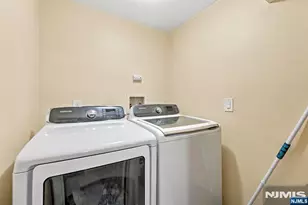 29 Miller St, Saddle Brook Township, NJ 07663 - Photo 12