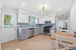 106 Hillcrest Ave, Woodland Park, NJ 07424 - Photo 8