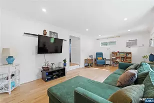 106 Hillcrest Ave, Woodland Park, NJ 07424 - Photo 4