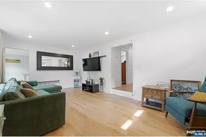 106 Hillcrest Avenue, Woodland Park, NJ 07424 - Photo 2