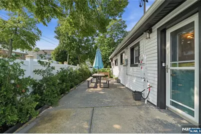 106 Hillcrest Avenue, Woodland Park, NJ 07424 - Photo 18