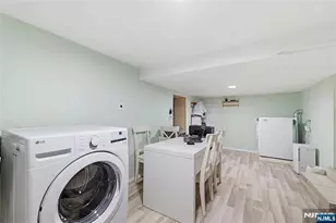 106 Hillcrest Ave, Woodland Park, NJ 07424 - Photo 16