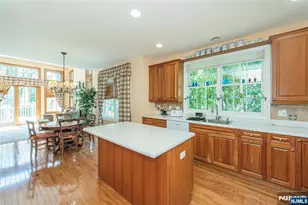 75 Schindler Way, Fairfield, NJ 07004 - Photo 4