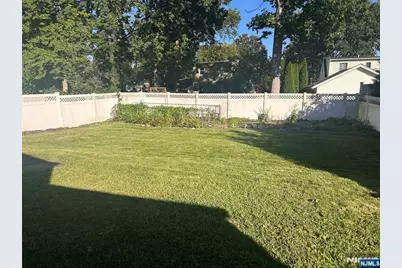 18 Hillcrest Drive, Wayne, NJ 07470 - Photo 22