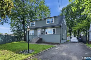 66 Ray St, Elmwood Park, NJ 07407 - Photo 2