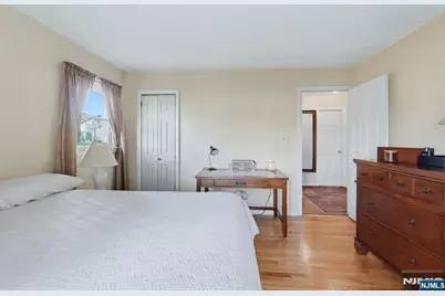 66 Ray Street, Elmwood Park, NJ 07407 - Photo 12