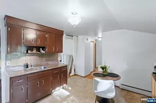 66 Ray St, Elmwood Park, NJ 07407 - Photo 18
