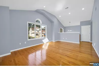 23 West Street 2 #2, Elmwood Park, NJ 07407 - Photo 4