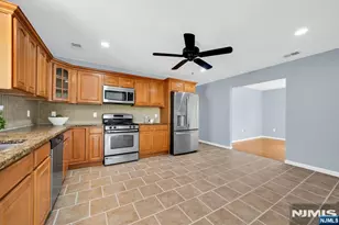 23 West Street 2, Elmwood Park, NJ 07407 - Photo 6