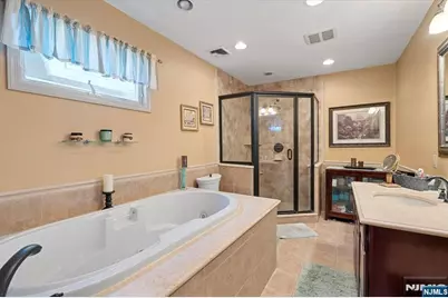 371 2nd Avenue, Lyndhurst Township, NJ 07071 - Photo 20