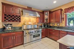371 Second Ave, Lyndhurst Township, NJ 07071 - Photo 10