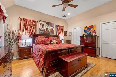 371 2nd Avenue, Lyndhurst Township, NJ 07071 - Photo 18