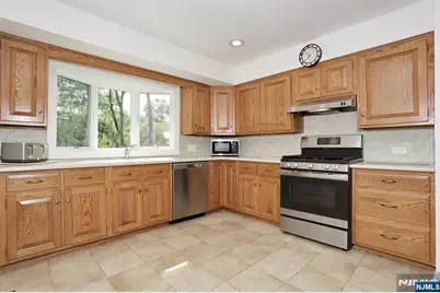 253 Jeffer Street, Ridgewood, NJ 07450 - Photo 4