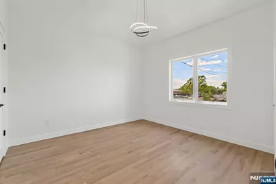 503 Saint Pauls Avenue, Cliffside Park, NJ 07010 - Photo 22