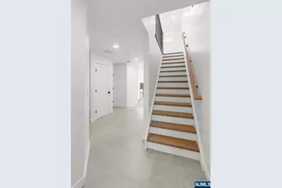 503 Saint Pauls Avenue, Cliffside Park, NJ 07010 - Photo 42