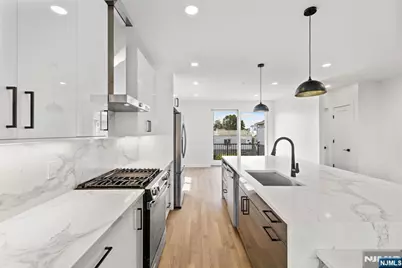 503 Saint Pauls Avenue, Cliffside Park, NJ 07010 - Photo 10