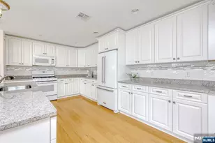 1202 Whitney Ln, Allendale, NJ 07401 - Photo 8