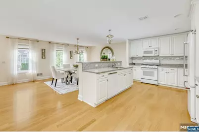 1202 Whitney Lane, Allendale, NJ 07401 - Photo 8