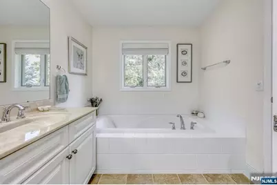 1202 Whitney Lane, Allendale, NJ 07401 - Photo 14