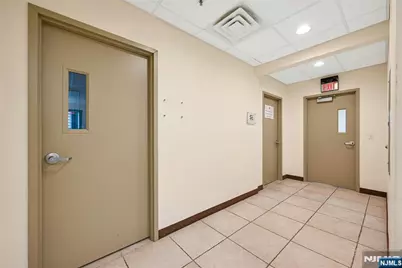 189 Homans Avenue 201 #201, Closter, NJ 07624 - Photo 12