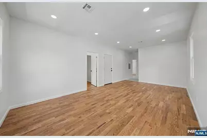 35 Wheeler Street, Montclair, NJ 07042 - Photo 22