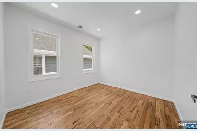 35 Wheeler Street, Montclair, NJ 07042 - Photo 24
