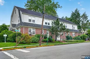 215 Terrace Ave, Hasbrouck Heights, NJ 07604 - Photo 6