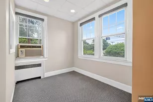 215 Terrace Ave, Hasbrouck Heights, NJ 07604 - Photo 14