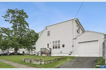 29 Henry Street, Elmwood Park, NJ 07407 - Photo 18