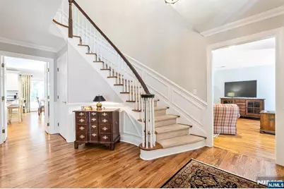 65 W Walnut Street, Mahwah, NJ 07430 - Photo 2