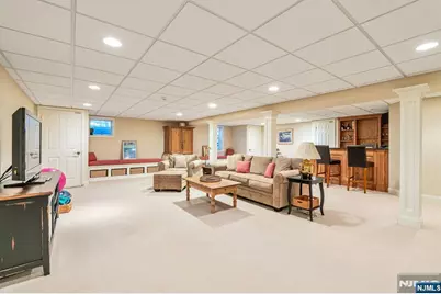 65 W Walnut Street, Mahwah, NJ 07430 - Photo 16