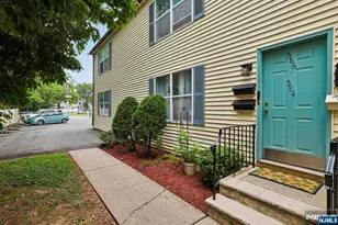 584 Thomas Blvd 5, East Orange, NJ 07017 - Photo 1